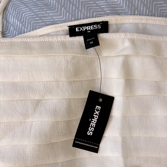 Express Crop Top - Picture 2 of 2